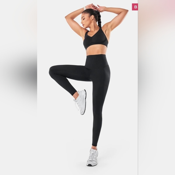 Fanka High-Waisted Black Leggings - Picture 4 of 10